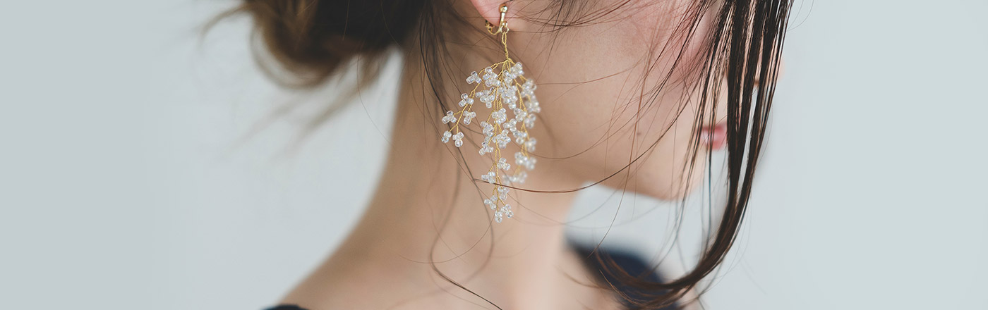 ヘアアイロンで髪が抜けるって本当?原因と正しい対策